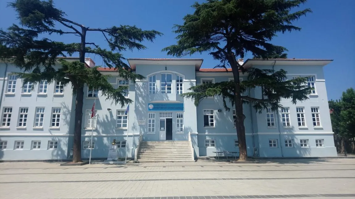 Ahmet Mithat Efendi İlköğretim Okulu Wellini alüminyum radyatör uygulaması