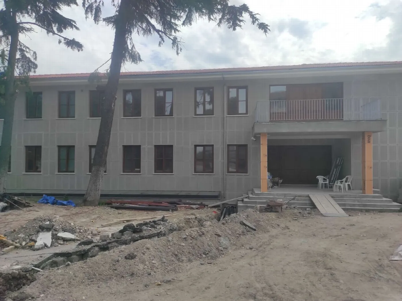 İstanbul Üniversitesi-Cerrahpaşa İdari Bina Restorasyonu radyatör uygulaması 10