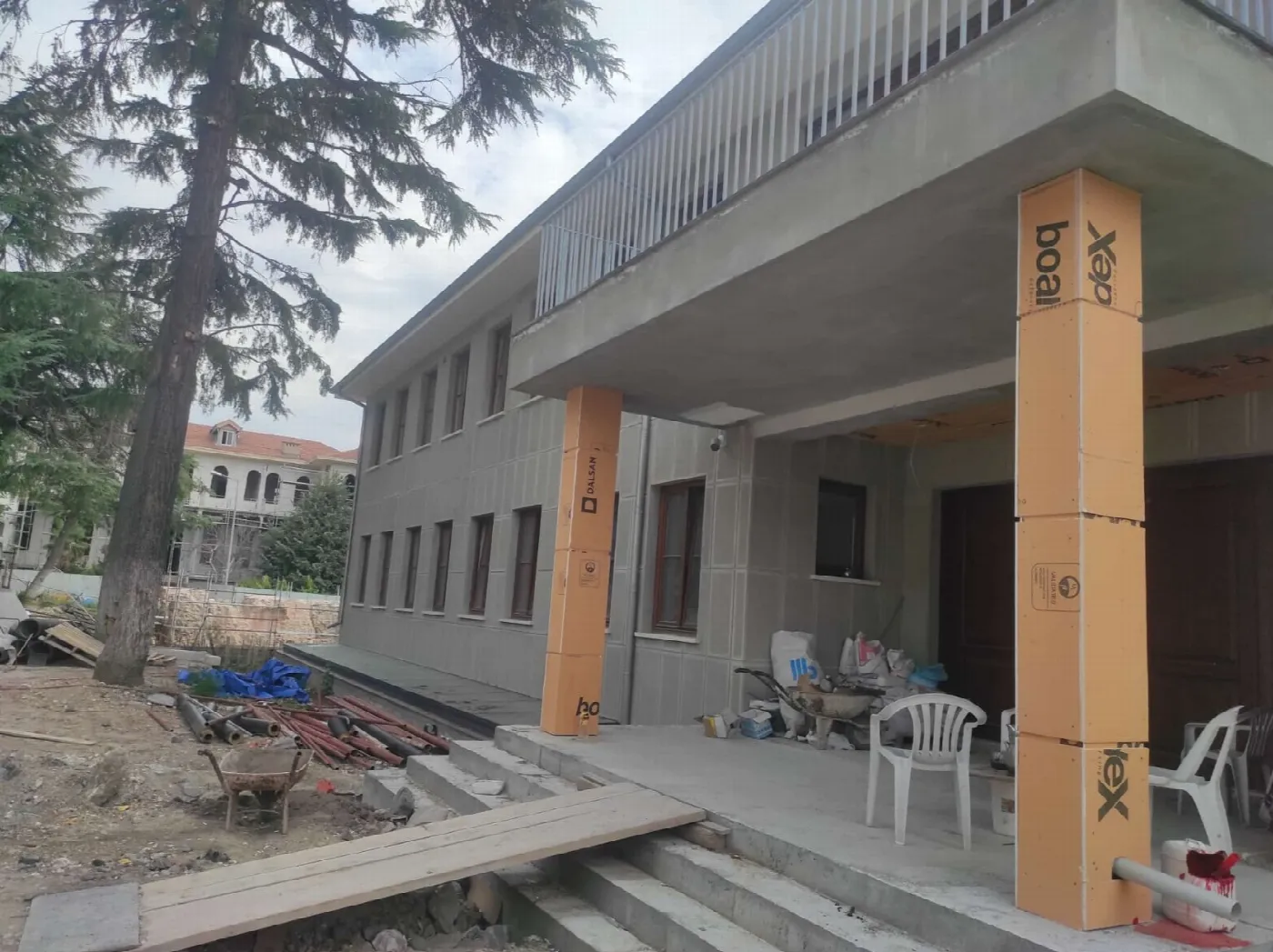İstanbul Üniversitesi-Cerrahpaşa İdari Bina Restorasyonu radyatör uygulaması 12
