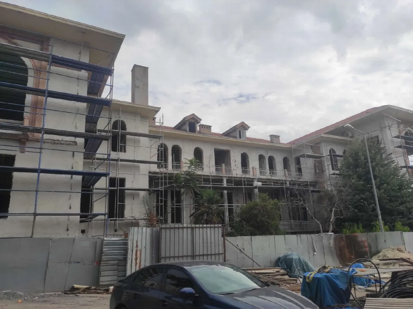 İstanbul Üniversitesi-Cerrahpaşa İdari Bina Restorasyonu radyatör uygulaması 9