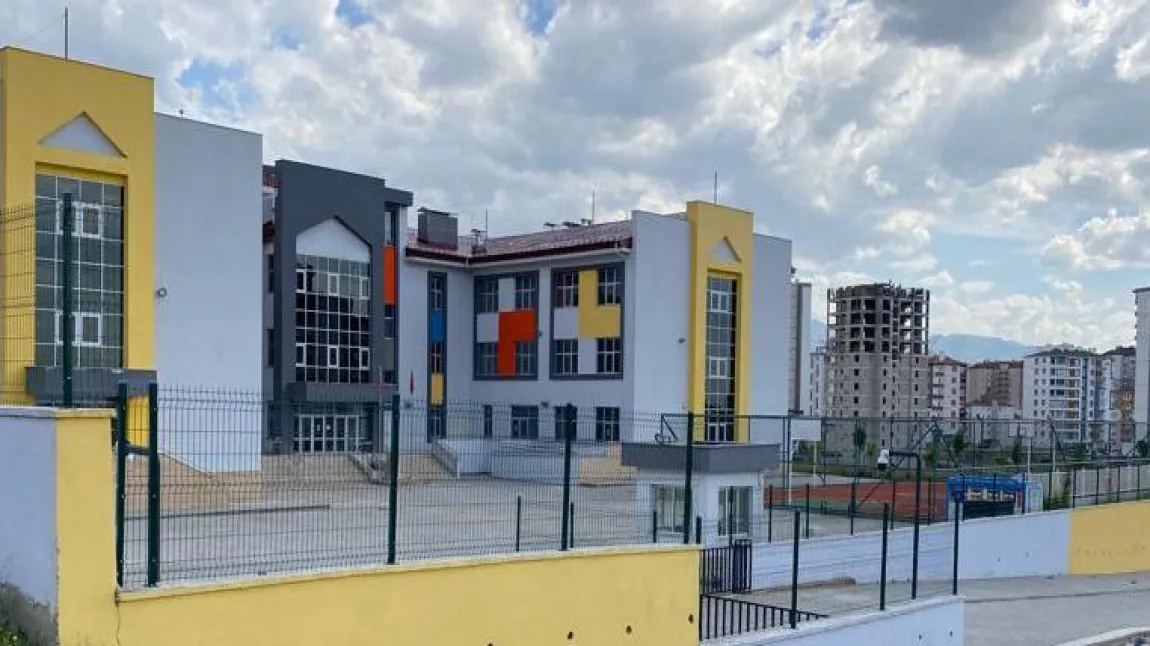 Şirintepe İlkokulu Wellini alüminyum radyatör uygulaması